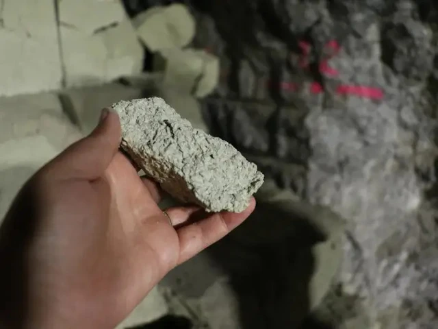 Có gì bên trong 'ngôi mộ hạt nhân' - Nỗ lực đầu tiên của nhân loại nhằm xử lý chất thải phóng xạ trong 100.000 năm - Ảnh 10. Có gì bên trong 'ngôi mộ hạt nhân' - Nỗ lực đầu tiên của nhân loại nhằm xử lý chất thải phóng xạ trong 100.000 năm - Ảnh 10.