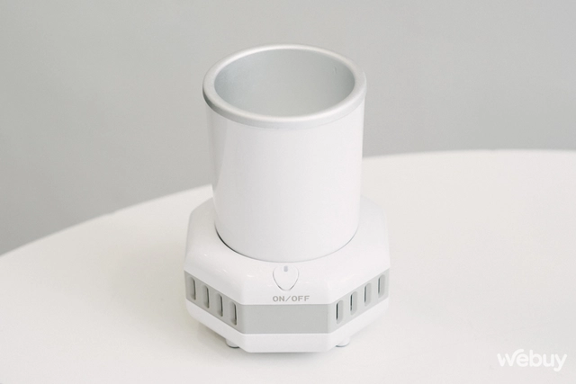 Đánh giá cốc tự động làm lạnh nước: Vị cứu tinh của dân văn phòng trong ngày hè nóng nực? - Ảnh 2. Đánh giá cốc tự động làm lạnh nước: Vị cứu tinh của dân văn phòng trong ngày hè nóng nực? - Ảnh 2.