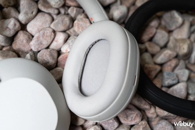 Trên tay bộ đôi tai nghe Sony WH-1000XM5 và LinkBuds S: Một nhét trong một chụp tai, nhưng cả hai đều hiện đại - Ảnh 16. Trên tay bộ đôi tai nghe Sony WH-1000XM5 và LinkBuds S: Một nhét trong một chụp tai, nhưng cả hai đều hiện đại - Ảnh 16.