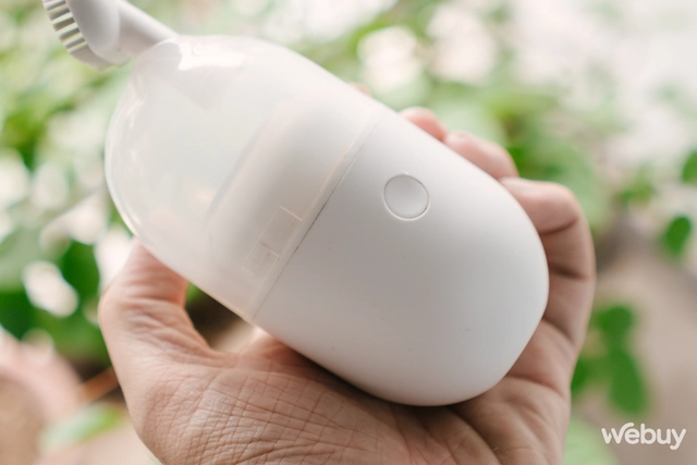 Đánh giá máy hút bụi bàn mini: Món đồ "tối quan trọng" với mọi set-up bàn? - Ảnh 3. Đánh giá máy hút bụi bàn mini: Món đồ "tối quan trọng" với mọi set-up bàn? - Ảnh 3.