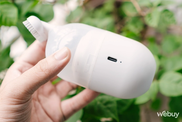 Đánh giá máy hút bụi bàn mini: Món đồ "tối quan trọng" với mọi set-up bàn? - Ảnh 4. Đánh giá máy hút bụi bàn mini: Món đồ "tối quan trọng" với mọi set-up bàn? - Ảnh 4.