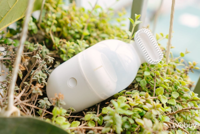 Đánh giá máy hút bụi bàn mini: Món đồ "tối quan trọng" với mọi set-up bàn? - Ảnh 1. Đánh giá máy hút bụi bàn mini: Món đồ "tối quan trọng" với mọi set-up bàn? - Ảnh 1.