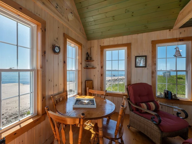 H&ograve;n đảo tư nh&acirc;n chỉ b&aacute;n cho những ai d&aacute;m ở lại một đ&ecirc;m - Ảnh 8.