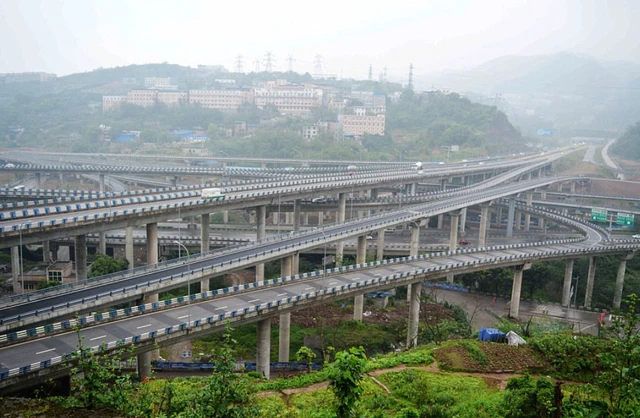 Ngắm nút giao cầu vượt dày đặc như đan cửi ở Trung Quốc đến nỗi GPS cũng phải chịu thua - Ảnh 6. Ngắm nút giao cầu vượt dày đặc như đan cửi ở Trung Quốc đến nỗi GPS cũng phải chịu thua - Ảnh 6.