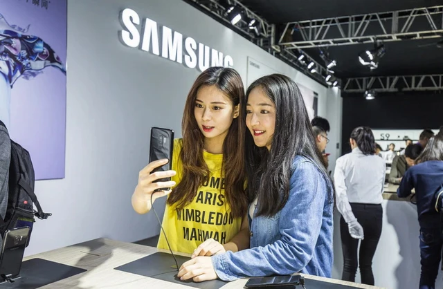 Samsung sẽ phải dè chừng chiến lược mới của các hãng smartphone Trung Quốc trên phân khúc smartphone giá rẻ - Ảnh 1. Samsung sẽ phải dè chừng chiến lược mới của các hãng smartphone Trung Quốc trên phân khúc smartphone giá rẻ - Ảnh 1.