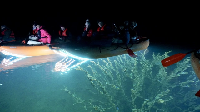 Ph&aacute;t hiện một nh&agrave; t&ugrave; bị bỏ hoang trong v&ugrave;ng nước lạnh của Estonia! - Ảnh 5.