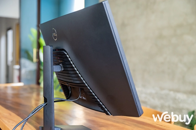 Trải nghiệm nhanh Dell S2722DGM: màn hình cong chuyên game 27 inch, tần số quét 165Hz, tốc độ đáp ứng 1ms - Ảnh 5. Trải nghiệm nhanh Dell S2722DGM: màn hình cong chuyên game 27 inch, tần số quét 165Hz, tốc độ đáp ứng 1ms - Ảnh 5.