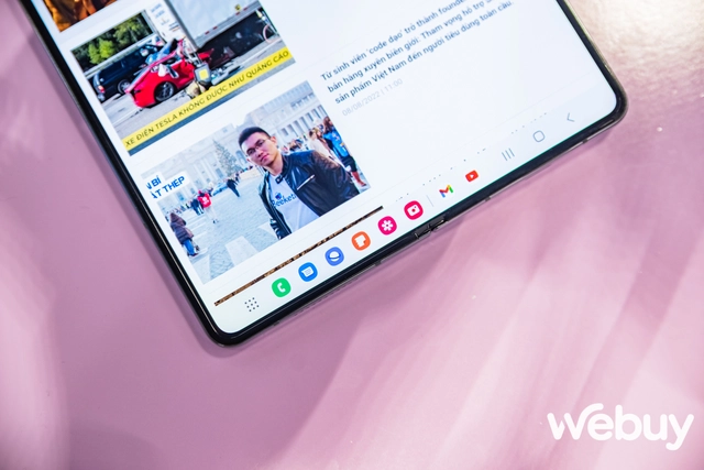 Cận cảnh điện thoại gập Galaxy Z Fold/ Z Flip thế hệ thứ 4 tại Việt Nam: Thiết kế gọn nhẹ, thêm nhiều tính năng đa nhiệm, pin lớn hơn, dùng Snapdragon 8 Gen1 - Ảnh 26. Cận cảnh điện thoại gập Galaxy Z Fold/ Z Flip thế hệ thứ 4 tại Việt Nam: Thiết kế gọn nhẹ, thêm nhiều tính năng đa nhiệm, pin lớn hơn, dùng Snapdragon 8 Gen1 - Ảnh 26.