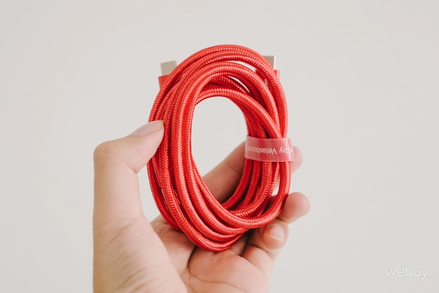 Velasboost Dynamic 1: Pin dự phòng 10,000mAh thương hiệu Việt thiết kế cực gọn, giá chỉ 399,000 đồng - Ảnh 21. Velasboost Dynamic 1: Pin dự phòng 10,000mAh thương hiệu Việt thiết kế cực gọn, giá chỉ 399,000 đồng - Ảnh 21.