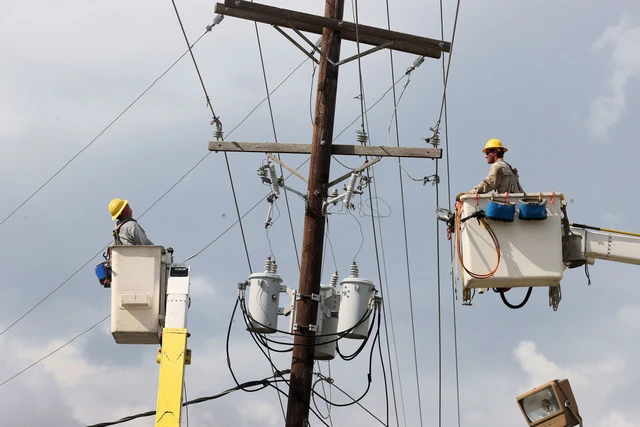 Bí ẩn điện áp 110V: Tiết lộ lý do Mỹ nhất quyết sử dụng điện áp này! - Ảnh 4. Bí ẩn điện áp 110V: Tiết lộ lý do Mỹ nhất quyết sử dụng điện áp này! - Ảnh 4.