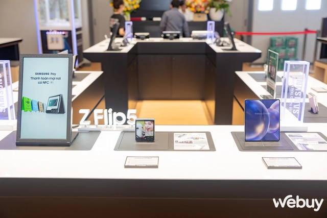 Điều gì hấp dẫn bên trong Cửa Hàng Trải Nghiệm Samsung lớn nhất cả nước vừa mới được khai trương- Ảnh 4. Điều gì hấp dẫn bên trong Cửa Hàng Trải Nghiệm Samsung lớn nhất cả nước vừa mới được khai trương- Ảnh 4.