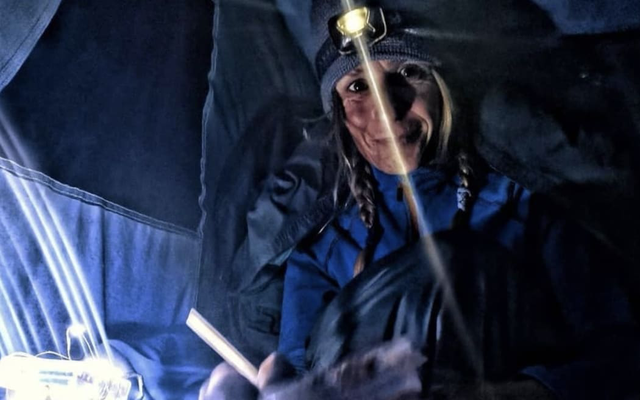 Ra khỏi hang sau 500 ng&agrave;y tự c&ocirc; lập m&igrave;nh, người phụ nữ mất hết cảm gi&aacute;c về thời gian, tưởng cả thế giới vẫn ch&igrave;m trong COVID - Ảnh 5.