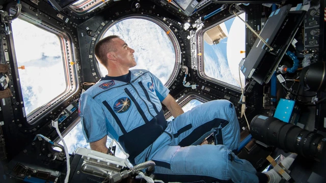 Vì sao các phi hành gia không thể uống trà hay cà phê trong không gian? - Ảnh 2. Vì sao các phi hành gia không thể uống trà hay cà phê trong không gian? - Ảnh 2.