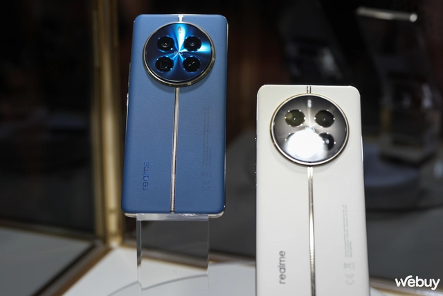 Trên tay sớm realme 12 Pro+ tại CES 2024 với camera tiềm vọng 3x- Ảnh 1. Trên tay sớm realme 12 Pro+ tại CES 2024 với camera tiềm vọng 3x- Ảnh 1.