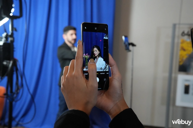 Trên tay sớm realme 12 Pro+ tại CES 2024 với camera tiềm vọng 3x- Ảnh 10. Trên tay sớm realme 12 Pro+ tại CES 2024 với camera tiềm vọng 3x- Ảnh 10.