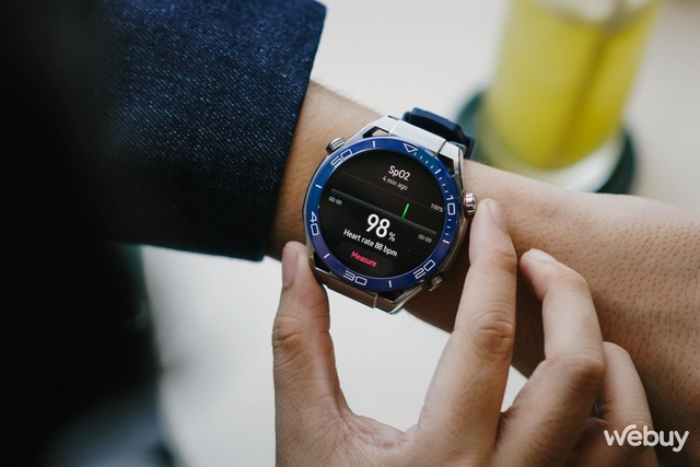 Trải nghiệm Huawei Watch Ultimate: Smartwatch giá 20 triệu của các sếp- Ảnh 12. Trải nghiệm Huawei Watch Ultimate: Smartwatch giá 20 triệu của các sếp- Ảnh 12.