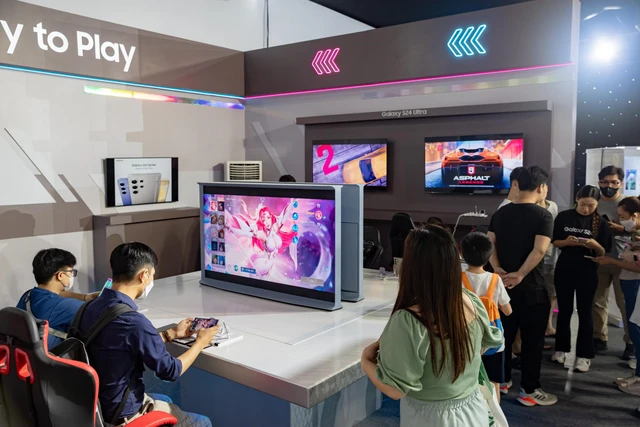 Từ bạn sinh viên sử dụng Galaxy S22 cho tới chàng IT Note Fan, hàng loạt Samfan không giấu khỏi sự hào hứng khi trải nghiệm Galaxy S24 mới- Ảnh 10. Từ bạn sinh viên sử dụng Galaxy S22 cho tới chàng IT Note Fan, hàng loạt Samfan không giấu khỏi sự hào hứng khi trải nghiệm Galaxy S24 mới- Ảnh 10.