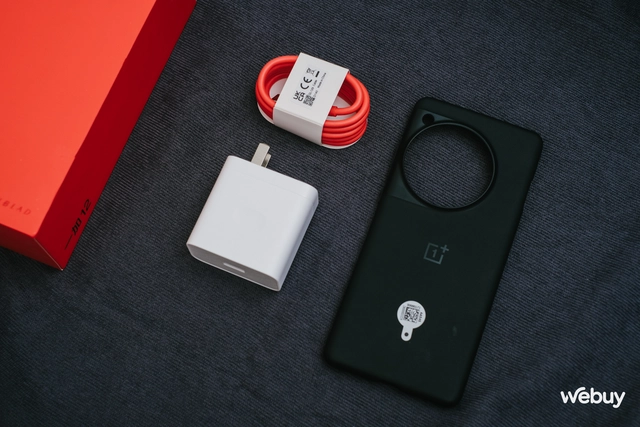 Trên tay điện thoại "OPPO" nhưng lại không phải "OPPO"- Ảnh 2. Trên tay điện thoại "OPPO" nhưng lại không phải "OPPO"- Ảnh 2.