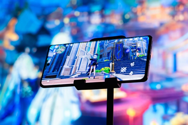 Chiêm ngưỡng smartphone chip Snapdragon 8 Gen 2, pin 5800mAh, sạc 100W mà giá chỉ 8,8 triệu đồng- Ảnh 7. Chiêm ngưỡng smartphone chip Snapdragon 8 Gen 2, pin 5800mAh, sạc 100W mà giá chỉ 8,8 triệu đồng- Ảnh 7.