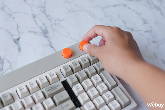 Trải nghiệm Lofree Touch và Block - Bộ đôi phím, chuột với tính năng hiện đại nhưng vẻ ngoài '40 năm tuổi'- Ảnh 6. Trải nghiệm Lofree Touch và Block - Bộ đôi phím, chuột với tính năng hiện đại nhưng vẻ ngoài '40 năm tuổi'- Ảnh 6.