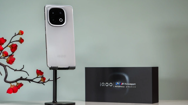 Cận cảnh smartphone 3 triệu điểm AnTuTu, Xiaomi 15 liệu có cửa cạnh tranh?- Ảnh 1. Cận cảnh smartphone 3 triệu điểm AnTuTu, Xiaomi 15 liệu có cửa cạnh tranh?- Ảnh 1.