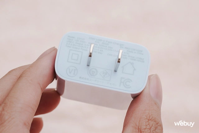 Đây là củ sạc nhanh cho iPhone bán chạy nhất trên Shopee: Giá chỉ 86.000 đồng, thiết kế siêu nhỏ gọn, nhiều màu sắc- Ảnh 13. Đây là củ sạc nhanh cho iPhone bán chạy nhất trên Shopee: Giá chỉ 86.000 đồng, thiết kế siêu nhỏ gọn, nhiều màu sắc- Ảnh 13.