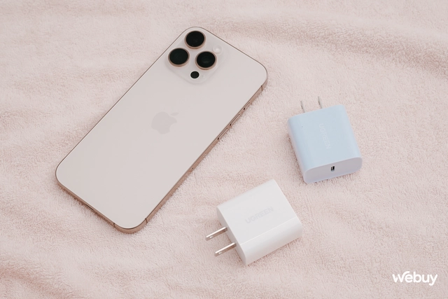 Đây là củ sạc nhanh cho iPhone bán chạy nhất trên Shopee: Giá chỉ 86.000 đồng, thiết kế siêu nhỏ gọn, nhiều màu sắc- Ảnh 11. Đây là củ sạc nhanh cho iPhone bán chạy nhất trên Shopee: Giá chỉ 86.000 đồng, thiết kế siêu nhỏ gọn, nhiều màu sắc- Ảnh 11.