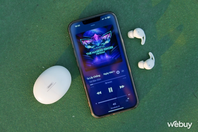Tai nghe ngủ Remax Sleepbuds Z2: Thiết kế siêu nhỏ gọn, nằm nghiêng không cấn tai, pin "ngon" hơn là hoàn hảo- Ảnh 8. Tai nghe ngủ Remax Sleepbuds Z2: Thiết kế siêu nhỏ gọn, nằm nghiêng không cấn tai, pin "ngon" hơn là hoàn hảo- Ảnh 8.