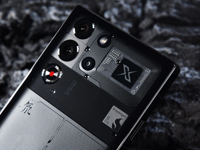 Cận cảnh smartphone chơi game pin 7.050mAh, camera ẩn màn hình, chip Snapdragon 8 Elite cực mạnh, giá ngang iPhone 16- Ảnh 8. Cận cảnh smartphone chơi game pin 7.050mAh, camera ẩn màn hình, chip Snapdragon 8 Elite cực mạnh, giá ngang iPhone 16- Ảnh 8.