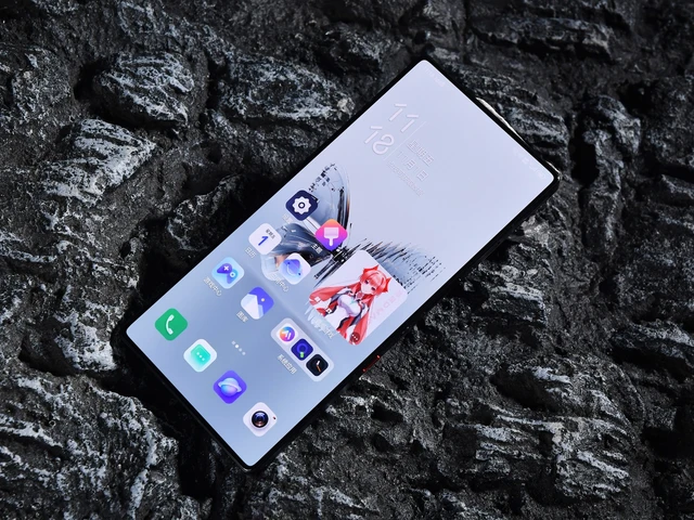 Cận cảnh smartphone chơi game pin 7.050mAh, camera ẩn màn hình, chip Snapdragon 8 Elite cực mạnh, giá ngang iPhone 16- Ảnh 5. Cận cảnh smartphone chơi game pin 7.050mAh, camera ẩn màn hình, chip Snapdragon 8 Elite cực mạnh, giá ngang iPhone 16- Ảnh 5.