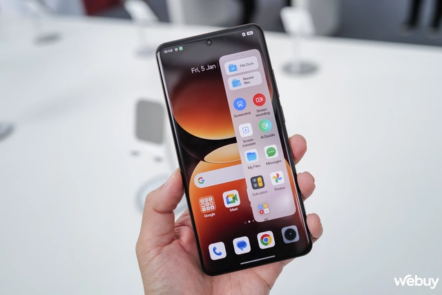 Trên tay realme GT7 Pro với thiết kế mới: Snapdragon 8 Elite cực mạnh, pin siêu khủng 6.500mAh, có một nâng cấp đáng giá sẽ thành xu hướng của năm sau- Ảnh 10. Trên tay realme GT7 Pro với thiết kế mới: Snapdragon 8 Elite cực mạnh, pin siêu khủng 6.500mAh, có một nâng cấp đáng giá sẽ thành xu hướng của năm sau- Ảnh 10.