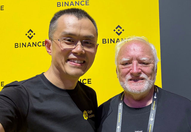 CZ lần đầu xuất hiện sau khi ra tù- Ảnh 1. CZ lần đầu xuất hiện sau khi ra tù- Ảnh 1.