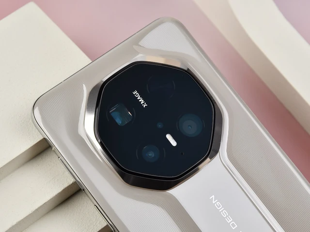 Ảnh thực tế điện thoại giá 42 triệu đồng nhưng hiệu năng chỉ bằng một nửa điện thoại 12 triệu đồng- Ảnh 10. Ảnh thực tế điện thoại giá 42 triệu đồng nhưng hiệu năng chỉ bằng một nửa điện thoại 12 triệu đồng- Ảnh 10.