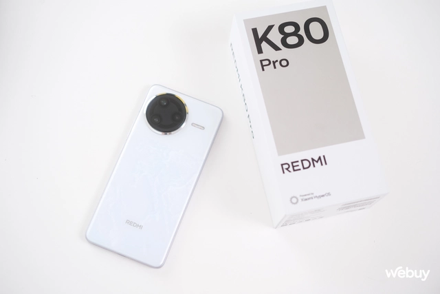 Trên tay điện thoại Xiaomi giá chỉ hơn 13 triệu nhưng trang bị chip Snapdragon 8 Elite cực mạnh, thiết kế đẹp, pin 6.000mAh, có cả vân tay siêu âm- Ảnh 1. Trên tay điện thoại Xiaomi giá chỉ hơn 13 triệu nhưng trang bị chip Snapdragon 8 Elite cực mạnh, thiết kế đẹp, pin 6.000mAh, có cả vân tay siêu âm- Ảnh 1.