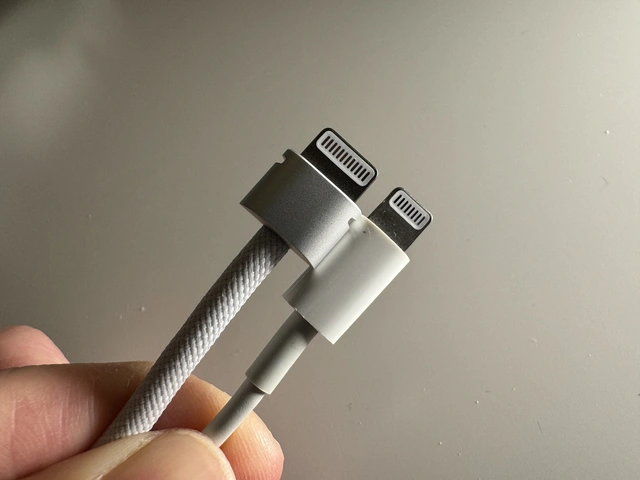 Vô tình phát hiện bí mật trong thiết kế của Apple Vision Pro- Ảnh 4. Vô tình phát hiện bí mật trong thiết kế của Apple Vision Pro- Ảnh 4.