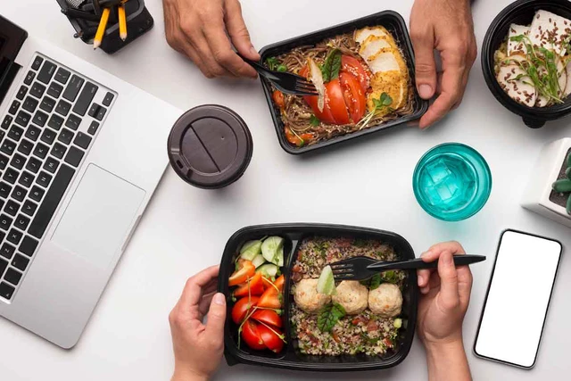 Top 5 thứ được người giàu đầu tư mạnh tay, còn người nghèo thường bỏ qua- Ảnh 1. Top 5 thứ được người giàu đầu tư mạnh tay, còn người nghèo thường bỏ qua- Ảnh 1.