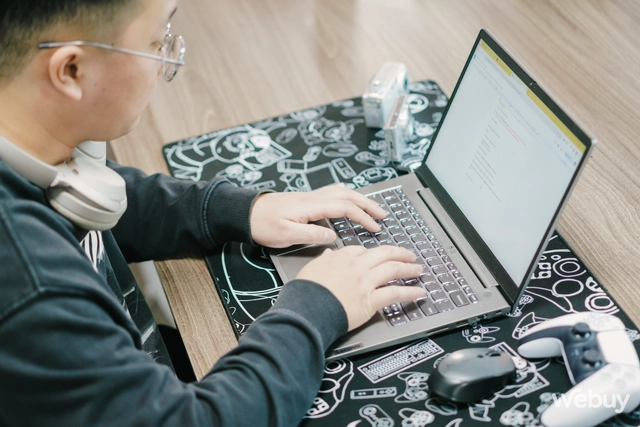 Giáp Thìn gặp người tuổi Rồng: 'Tai nạn' trị giá trăm triệu của Bùi Mạnh AnhEm TV và mối lo AI thay thế con người- Ảnh 7. Giáp Thìn gặp người tuổi Rồng: 'Tai nạn' trị giá trăm triệu của Bùi Mạnh AnhEm TV và mối lo AI thay thế con người- Ảnh 7.