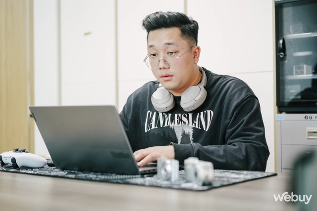 Giáp Thìn gặp người tuổi Rồng: 'Tai nạn' trị giá trăm triệu của Bùi Mạnh AnhEm TV và mối lo AI thay thế con người- Ảnh 11. Giáp Thìn gặp người tuổi Rồng: 'Tai nạn' trị giá trăm triệu của Bùi Mạnh AnhEm TV và mối lo AI thay thế con người- Ảnh 11.