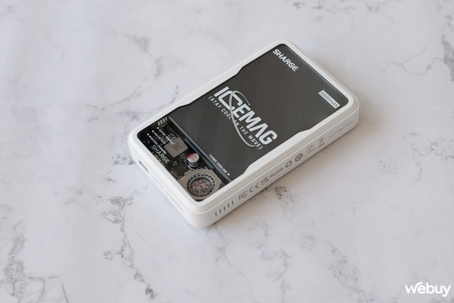 Sạc dự phòng 10.000mAh 20W: Thông số thì cơ bản nhưng đây mới là công nghệ "ăn tiền" để bảo vệ pin cho smartphone- Ảnh 3. Sạc dự phòng 10.000mAh 20W: Thông số thì cơ bản nhưng đây mới là công nghệ "ăn tiền" để bảo vệ pin cho smartphone- Ảnh 3.