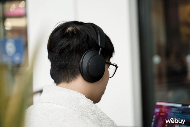 Tai nghe Ugreen có âm thanh Spatial theo dõi chuyển động đầu “xịn” như AirPods, chống ồn tốt, nghe nhạc hay, giá bằng 1/3 hàng Apple- Ảnh 2. Tai nghe Ugreen có âm thanh Spatial theo dõi chuyển động đầu “xịn” như AirPods, chống ồn tốt, nghe nhạc hay, giá bằng 1/3 hàng Apple- Ảnh 2.