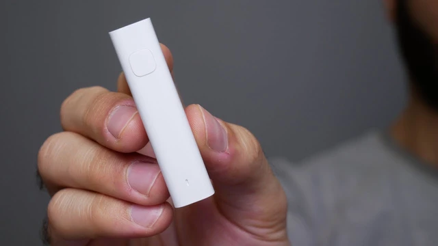 Món phụ kiện này giúp biến loa, tai nghe thường thành không dây, có loại giá chỉ từ 185.000đ- Ảnh 1. Món phụ kiện này giúp biến loa, tai nghe thường thành không dây, có loại giá chỉ từ 185.000đ- Ảnh 1.