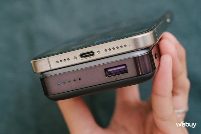 Săn sale sạc dự phòng "ngon, bổ, rẻ": Thiết kế thời trang, dung lượng 10.000mAh, sạc nhanh 20W- Ảnh 10. Săn sale sạc dự phòng "ngon, bổ, rẻ": Thiết kế thời trang, dung lượng 10.000mAh, sạc nhanh 20W- Ảnh 10.