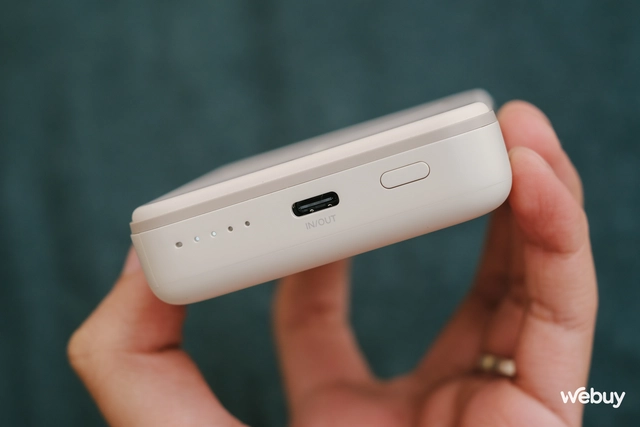 Săn sale sạc dự phòng "ngon, bổ, rẻ": Thiết kế thời trang, dung lượng 10.000mAh, sạc nhanh 20W- Ảnh 26. Săn sale sạc dự phòng "ngon, bổ, rẻ": Thiết kế thời trang, dung lượng 10.000mAh, sạc nhanh 20W- Ảnh 26.