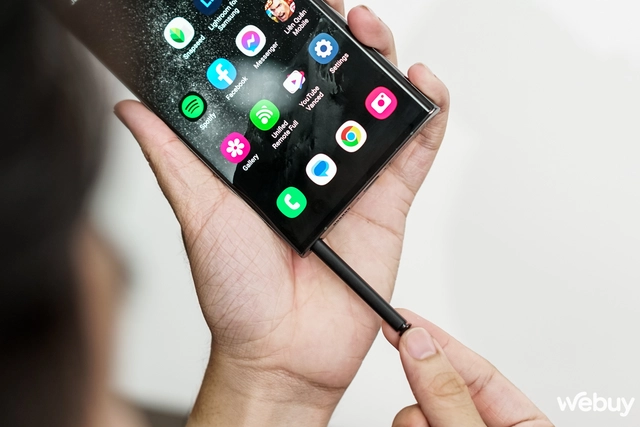 Một số mẫu Galaxy S24 Ultra có mùi lạ: Đại diện Samsung trả lời ra sao?- Ảnh 3. Một số mẫu Galaxy S24 Ultra có mùi lạ: Đại diện Samsung trả lời ra sao?- Ảnh 3.