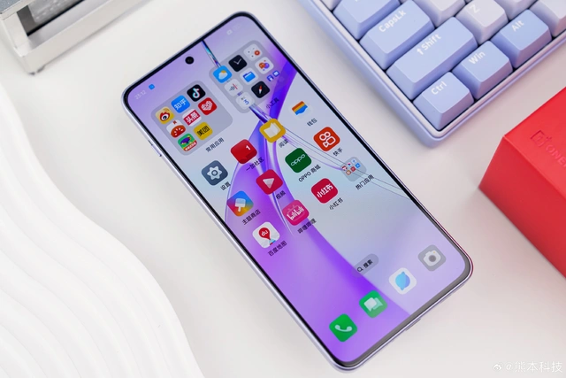 Ra mắt smartphone đầu tiên dùng chip Snapdragon 7+ Gen 3: Hiệu năng mạnh sánh ngang chip "đầu 8", sạc 100W, giá chỉ 6,9 triệu- Ảnh 4. Ra mắt smartphone đầu tiên dùng chip Snapdragon 7+ Gen 3: Hiệu năng mạnh sánh ngang chip "đầu 8", sạc 100W, giá chỉ 6,9 triệu- Ảnh 4.