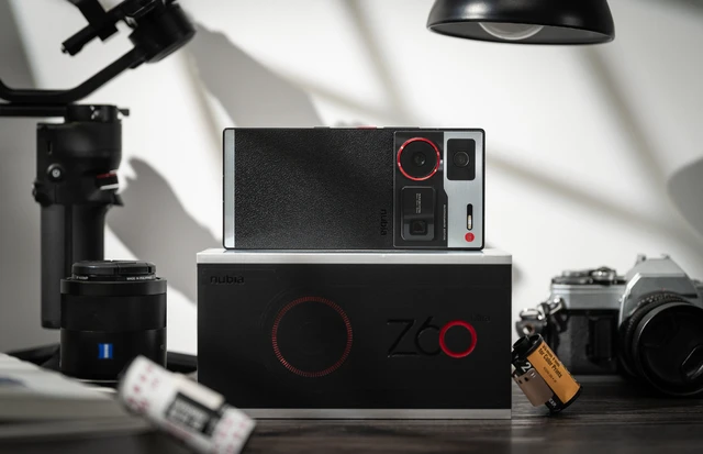 Cận cảnh smartphone chuyên chụp ảnh: Thiết kế giống máy film cổ điển nhưng hiệu năng vô đối với chip Snapdragon 8 Gen 3, giá rẻ bằng nửa Galaxy S24 Ultra- Ảnh 3. Cận cảnh smartphone chuyên chụp ảnh: Thiết kế giống máy film cổ điển nhưng hiệu năng vô đối với chip Snapdragon 8 Gen 3, giá rẻ bằng nửa Galaxy S24 Ultra- Ảnh 3.