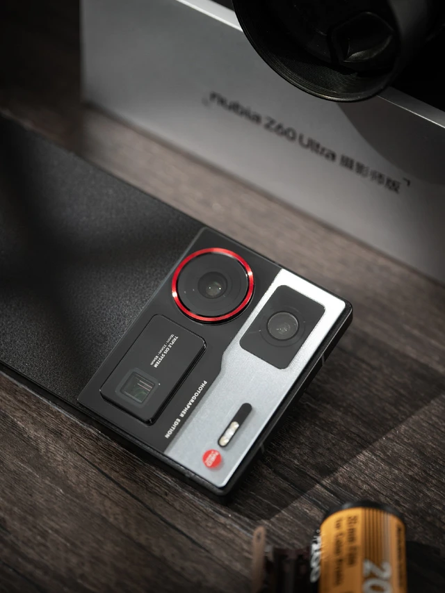 Cận cảnh smartphone chuyên chụp ảnh: Thiết kế giống máy film cổ điển nhưng hiệu năng vô đối với chip Snapdragon 8 Gen 3, giá rẻ bằng nửa Galaxy S24 Ultra- Ảnh 5. Cận cảnh smartphone chuyên chụp ảnh: Thiết kế giống máy film cổ điển nhưng hiệu năng vô đối với chip Snapdragon 8 Gen 3, giá rẻ bằng nửa Galaxy S24 Ultra- Ảnh 5.