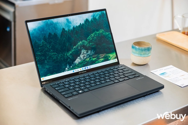 Cận cảnh ASUS Zenbook DUO: Laptop 2 màn hình OLED, thiết kế thông minh, lại còn có chip AI, đủ combo bước vào năm 2024- Ảnh 24. Cận cảnh ASUS Zenbook DUO: Laptop 2 màn hình OLED, thiết kế thông minh, lại còn có chip AI, đủ combo bước vào năm 2024- Ảnh 24.