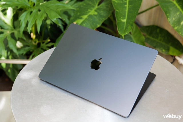 Bất ngờ với 2 tuỳ chọn màu sắc mới trên MacBook M3- Ảnh 1. Bất ngờ với 2 tuỳ chọn màu sắc mới trên MacBook M3- Ảnh 1.