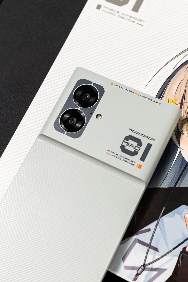 Đây là "máy nghe nhạc" chạy Android: Chip Dimensity 7050, màn hình OLED, khả năng nghe nhạc cực đỉnh, giá 8,8 triệu đồng- Ảnh 2. Đây là "máy nghe nhạc" chạy Android: Chip Dimensity 7050, màn hình OLED, khả năng nghe nhạc cực đỉnh, giá 8,8 triệu đồng- Ảnh 2.